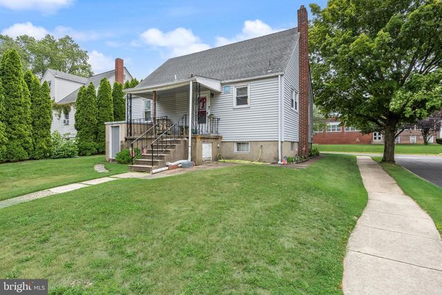 23 W MILL RD, Maple Shade, NJ 08052