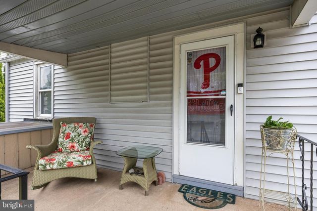 23 W MILL RD, Maple Shade, NJ 08052