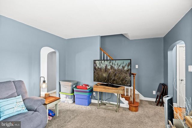 23 W MILL RD, Maple Shade, NJ 08052