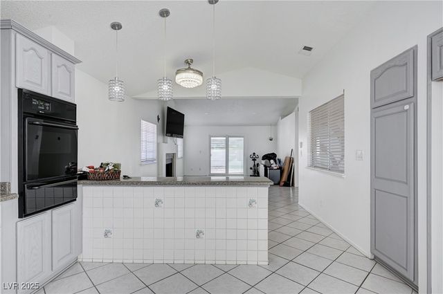 2268 Welsey Manor Drive, Las Vegas, NV 89156