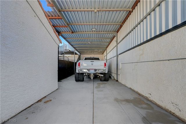 2268 Welsey Manor Drive, Las Vegas, NV 89156