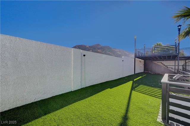 2268 Welsey Manor Drive, Las Vegas, NV 89156