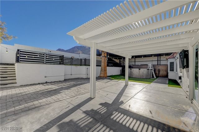 2268 Welsey Manor Drive, Las Vegas, NV 89156