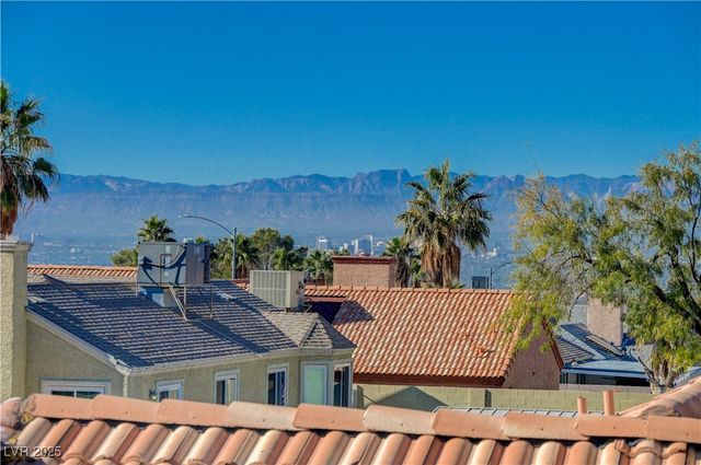 2268 Welsey Manor Drive, Las Vegas, NV 89156