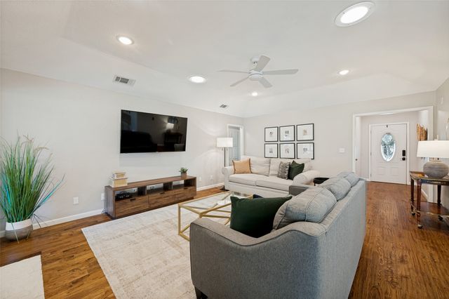 8420 Christie Drive, Frisco, TX 75033
