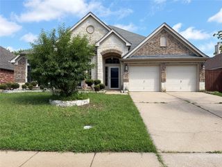 5852 Windy Meadow Lane, Grand Prairie, TX 75052