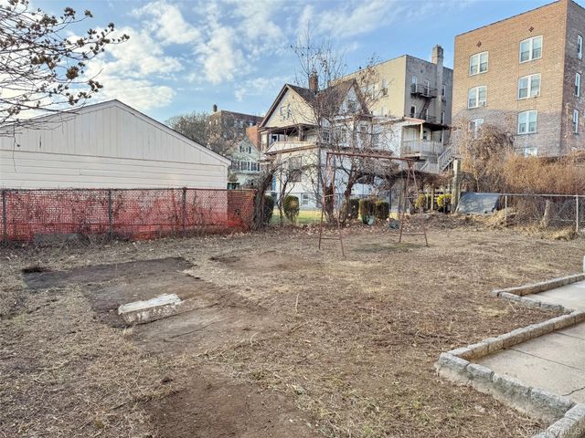 314 S 1st Avenue, Mount Vernon, NY 10550