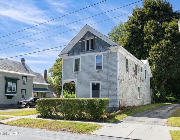 20 Walnut Street, Glens Falls, NY 12801