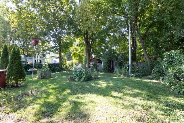 20 Walnut Street, Glens Falls, NY 12801