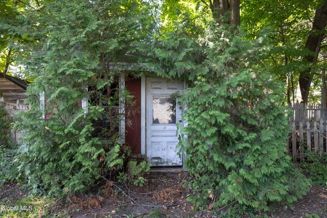 20 Walnut Street, Glens Falls, NY 12801