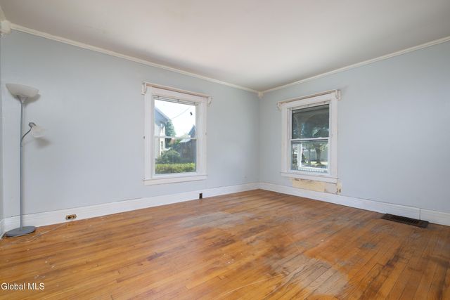 20 Walnut Street, Glens Falls, NY 12801