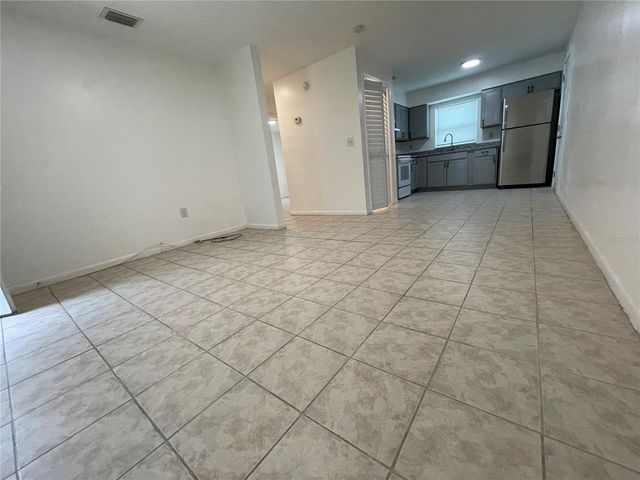 10405 N JASMINE AVENUE, Tampa, FL 33612