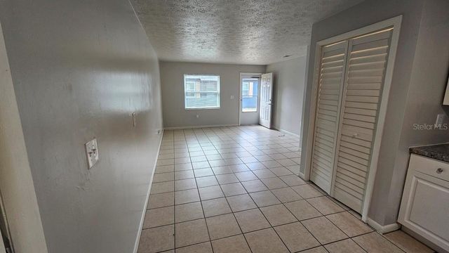 10405 N JASMINE AVENUE, Tampa, FL 33612