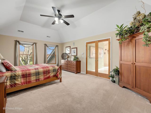 230 Plumtree Lane, West Chicago, IL 60185