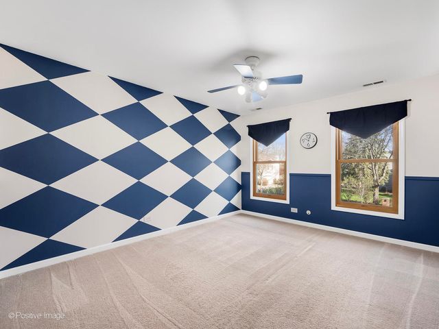 230 Plumtree Lane, West Chicago, IL 60185