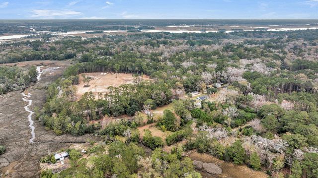 672 Main Road, Johns Island, SC 29455