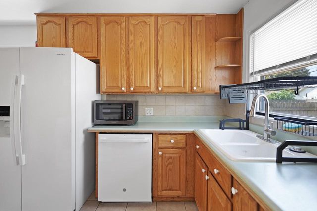7018 31st AVENUE, Kenosha, WI 53142