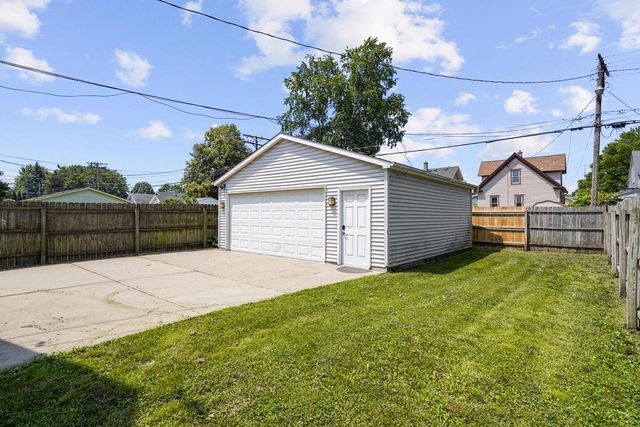 7018 31st AVENUE, Kenosha, WI 53142