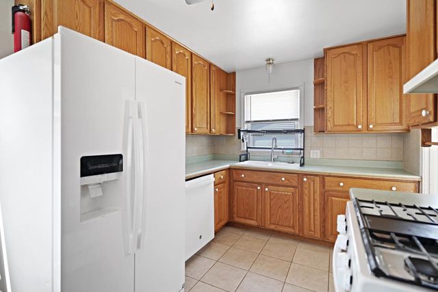7018 31st AVENUE, Kenosha, WI 53142