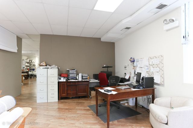 5802 W HIGGINS Avenue, Chicago, IL 60630