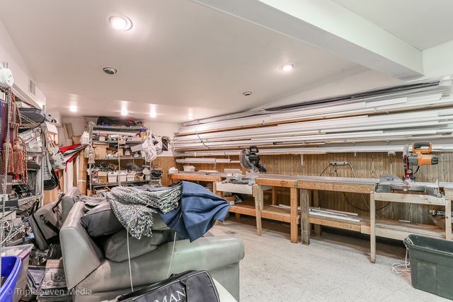 5802 W HIGGINS Avenue, Chicago, IL 60630