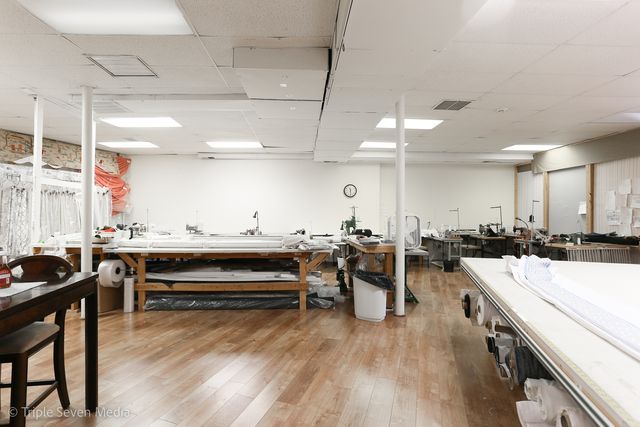 5802 W HIGGINS Avenue, Chicago, IL 60630