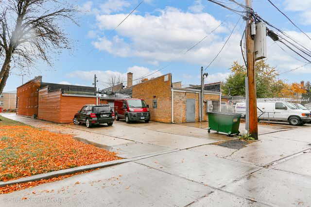 5802 W HIGGINS Avenue, Chicago, IL 60630