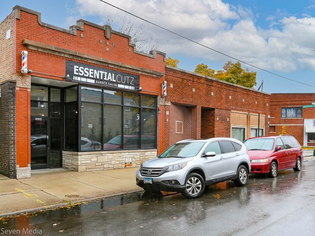 5802 W HIGGINS Avenue, Chicago, IL 60630