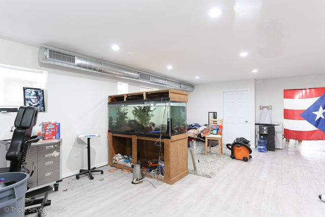 5802 W HIGGINS Avenue, Chicago, IL 60630