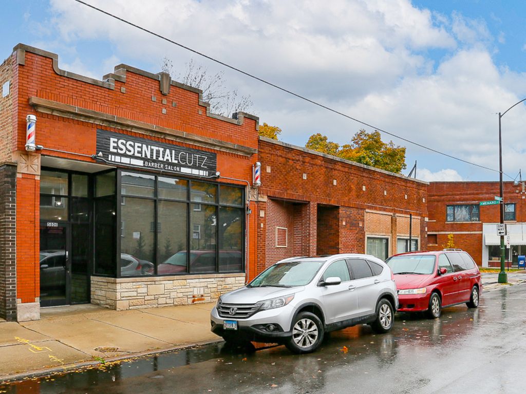 5802 W HIGGINS Avenue, Chicago, IL 60630