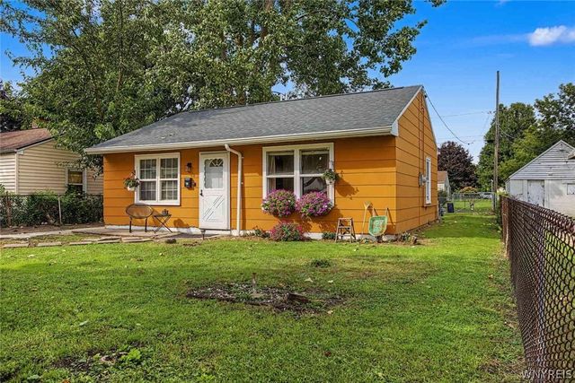 81 A Street, Niagara Falls, NY 14303