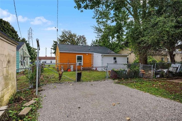 81 A Street, Niagara Falls, NY 14303