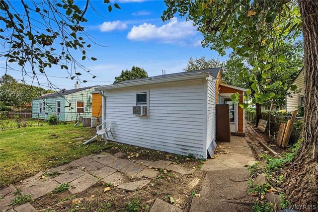 81 A Street, Niagara Falls, NY 14303