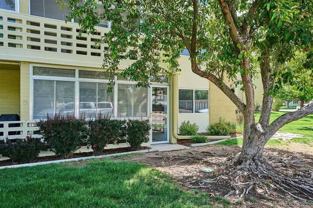610 S Alton Way 11A, Denver, CO 80247