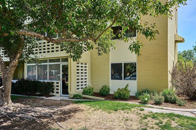 610 S Alton Way 11A, Denver, CO 80247