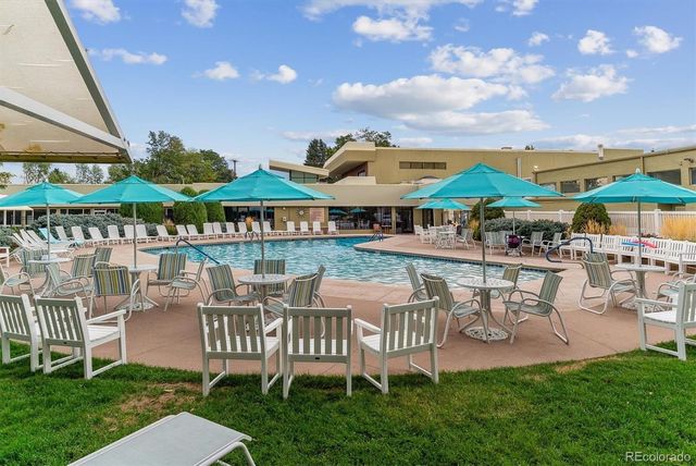 610 S Alton Way 11A, Denver, CO 80247