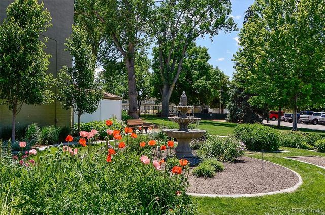 610 S Alton Way 11A, Denver, CO 80247