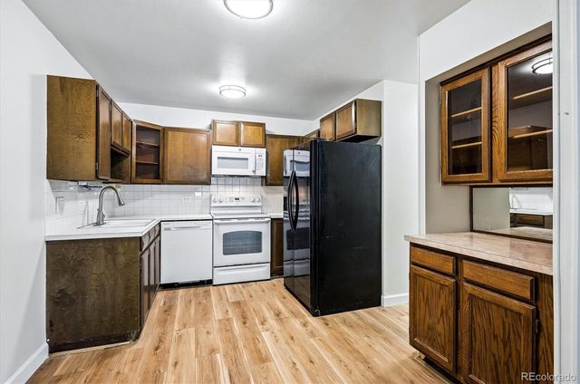 610 S Alton Way 11A, Denver, CO 80247