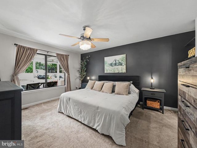 4303 LAKEVIEW PKWY, Locust Grove, VA 22508