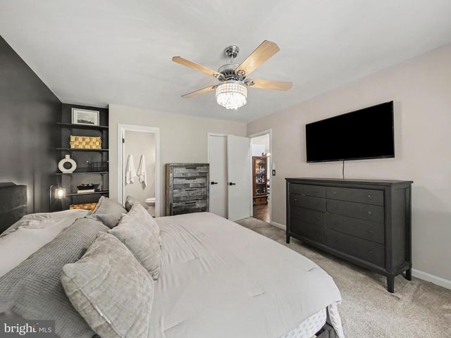 4303 LAKEVIEW PKWY, Locust Grove, VA 22508