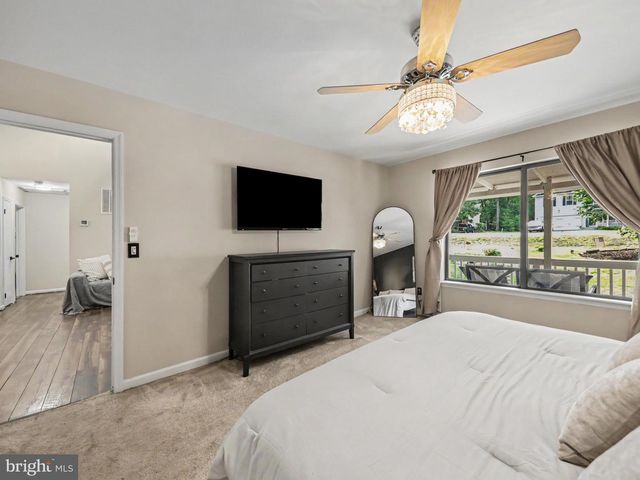 4303 LAKEVIEW PKWY, Locust Grove, VA 22508