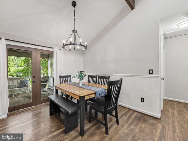 4303 LAKEVIEW PKWY, Locust Grove, VA 22508