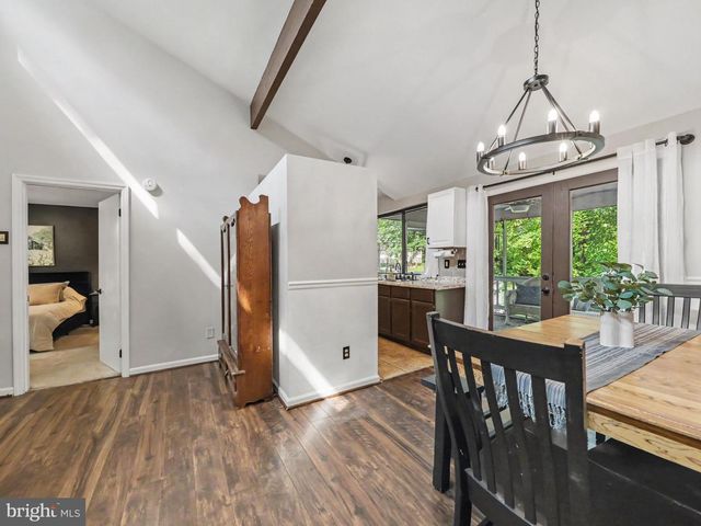4303 LAKEVIEW PKWY, Locust Grove, VA 22508