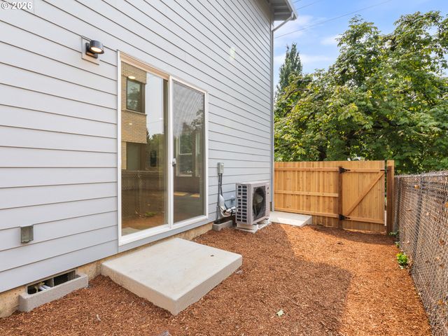 2727 Se Clinton St, Portland, OR 97202