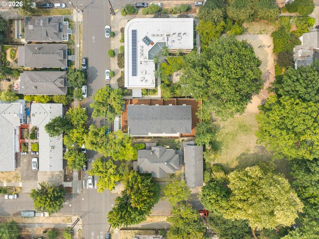 2727 Se Clinton St, Portland, OR 97202
