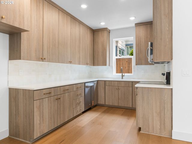 2727 Se Clinton St, Portland, OR 97202