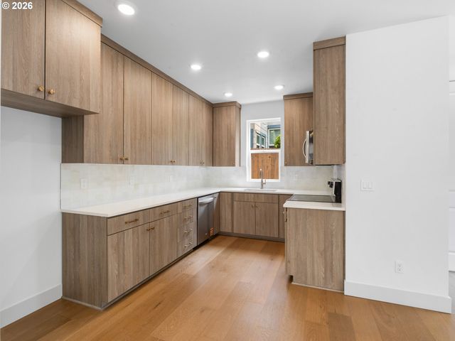 2727 Se Clinton St, Portland, OR 97202