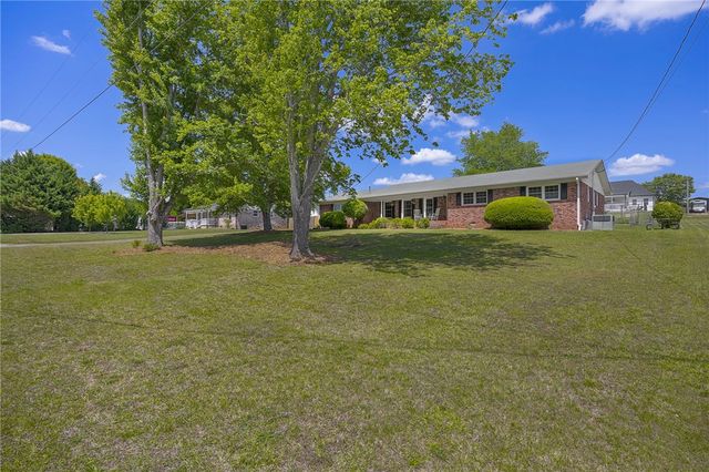 205 Meadow Lane, Easley, SC 29642