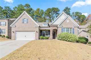330 La Perla Drive, Sugar Hill, GA 30518