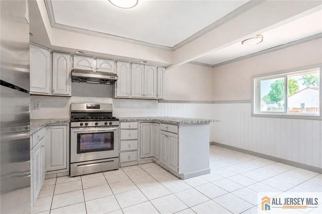 16 W Susan Street, Hazlet, NJ 07730